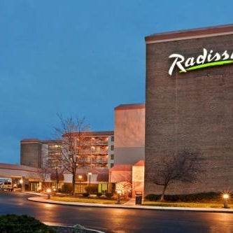 Hotel RL Cleveland Airport West Thumbnail