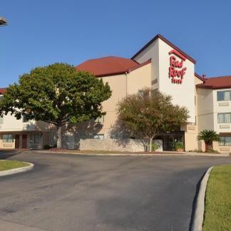 Red Roof Inn San Antonio - Airport Thumbnail