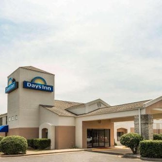 Days Inn by Wyndham Yadkinville Thumbnail