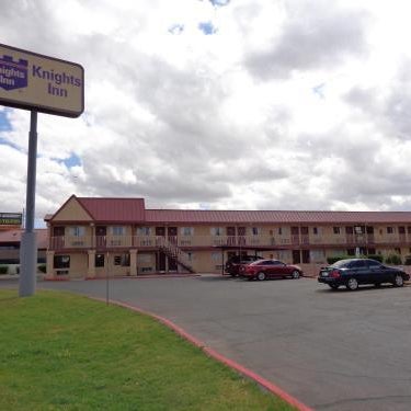 Knights Inn Phoenix at N Black Canyon Hwy Thumbnail
