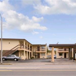 Travelers Inn by OYO Longview Kelso Thumbnail