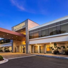 The Kingsley Bloomfield Hills - a DoubleTree by Hilton Thumbnail