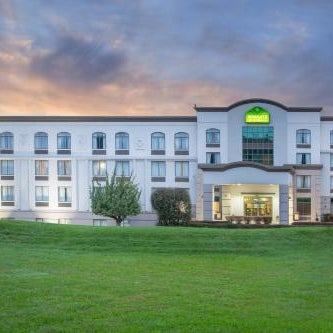 Wingate by Wyndham Mechanicsburg/Harrisburg West Thumbnail