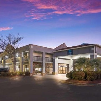 Clarion Pointe Forsyth I-75 Thumbnail