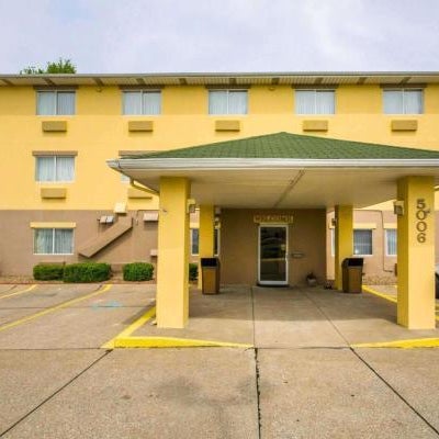 Quality Inn East Evansville Thumbnail