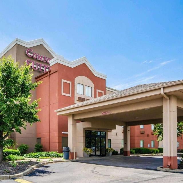 Comfort Suites Louisville East Thumbnail