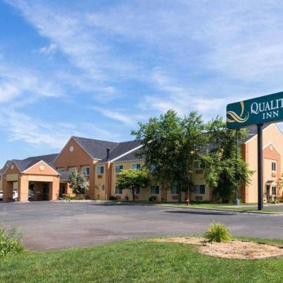 Quality Inn Lakeville Thumbnail