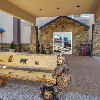 Yellowstone West Gate Hotel Thumbnail