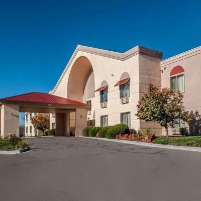 Quality Inn & Suites Farmington Thumbnail