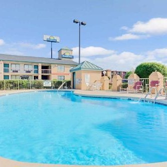 Days Inn by Wyndham Rock Hill Thumbnail
