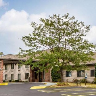 AmericInn by Wyndham Reedsburg Thumbnail