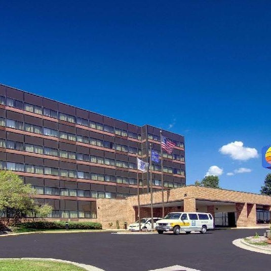Comfort Inn & Suites Madison - Airport Thumbnail