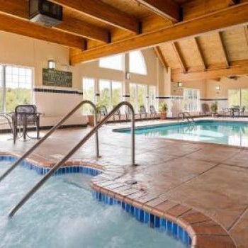 Duluth Inn & Suites Near Spirit Mountain Thumbnail