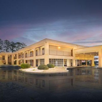 Days Inn by Wyndham Atlanta Stone Mountain Thumbnail