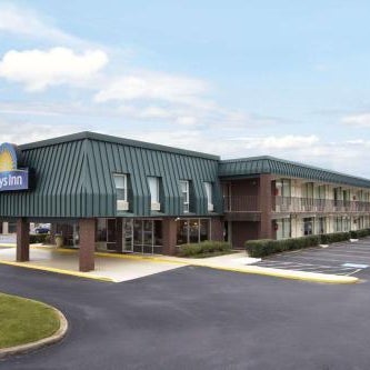 Days Inn by Wyndham Seneca Thumbnail