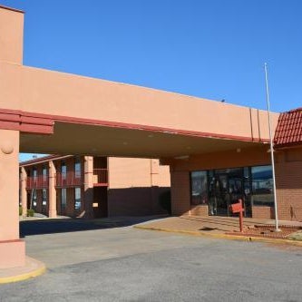 Motel 6 Chickasha, OK