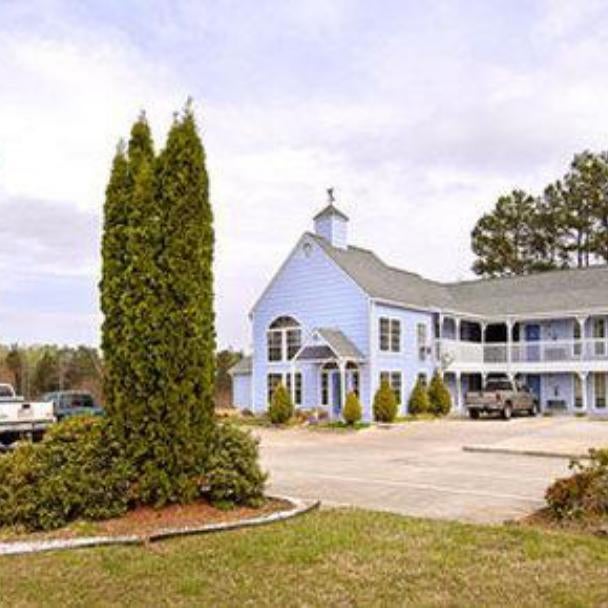 Days Inn by Wyndham Cornelia Thumbnail