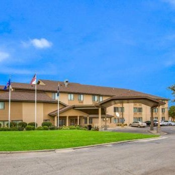 Quality Inn & Suites Lawrence - University Area Thumbnail