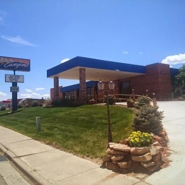Inn at the Canyons Thumbnail