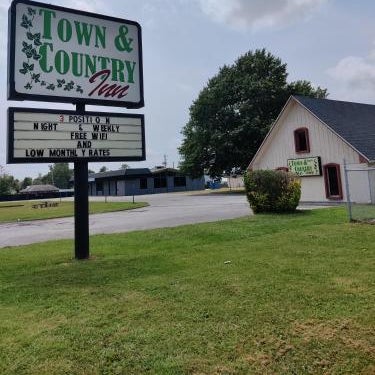 Town and Country INN Thumbnail
