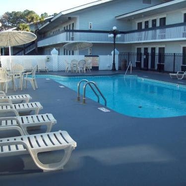 Days Inn by Wyndham Savannah Airport Thumbnail