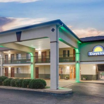 Days Inn by Wyndham Hamilton Thumbnail