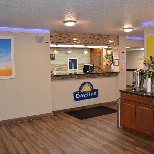Days Inn by Wyndham Southern Hills/ORU Thumbnail