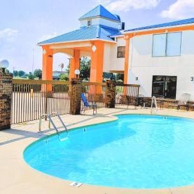 Quality Inn & Suites Decatur Priceville I-65 Thumbnail