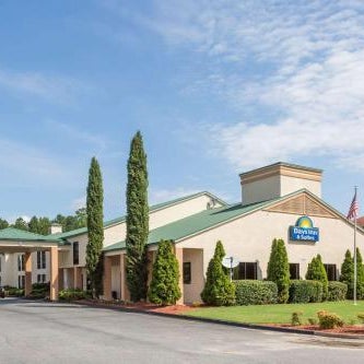 Days Inn & Suites by Wyndham Peachtree Corners/Norcross Thumbnail