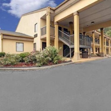 Americas Best Value Inn Montezuma Thumbnail