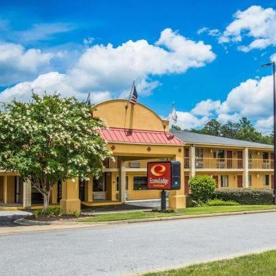 Econo Lodge Inn & Suites At Fort Moore Thumbnail