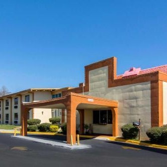 Travelodge by Wyndham Forsyth Thumbnail