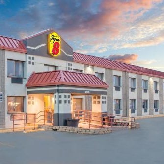 Super 8 by Wyndham Marshalltown Thumbnail
