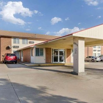 Econo Lodge Emporia Thumbnail