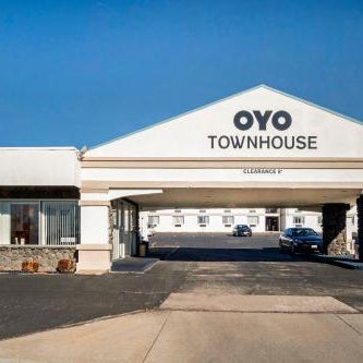 OYO Townhouse Dodge City KS Thumbnail