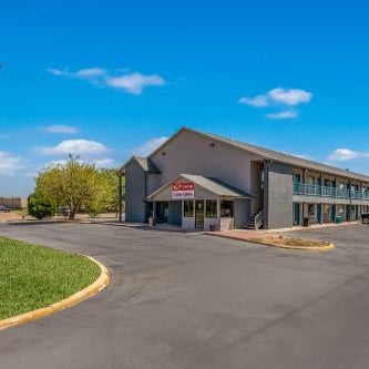 Econo Lodge Inn & Suites Thumbnail