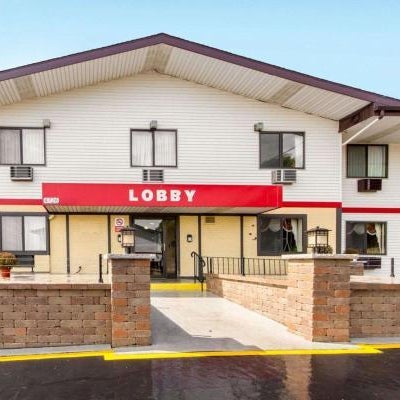 Econo Lodge Madison East Thumbnail