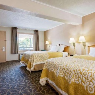 Days Inn by Wyndham Fairmont Thumbnail