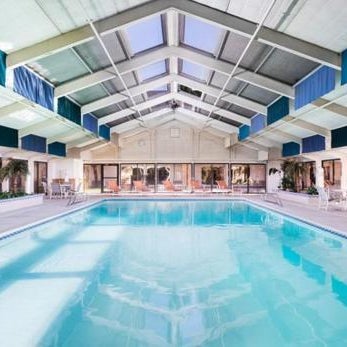 The Querque Hotel Thumbnail