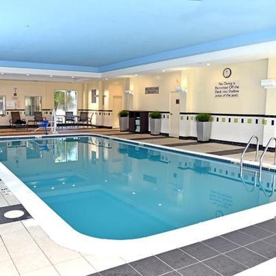 Fairfield Inn & Suites by Marriott Hartford Airport Thumbnail