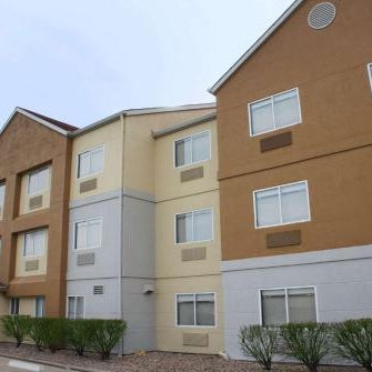 La Quinta Inn & Suites by Wyndham Emporia Thumbnail
