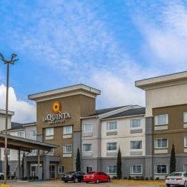 La Quinta Inn & Suites by Wyndham Fayetteville Thumbnail