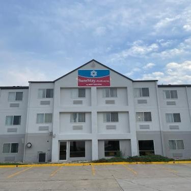 AmericInn by Wyndham Minot Thumbnail