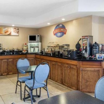 Baymont by Wyndham Santa Fe Thumbnail