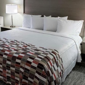 Red Roof Inn & Suites Vicksburg Thumbnail