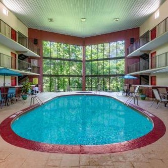 Super 8 by Wyndham Eureka Springs Thumbnail