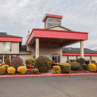 Bridgeway Inn & Suites - Portland Airport Thumbnail