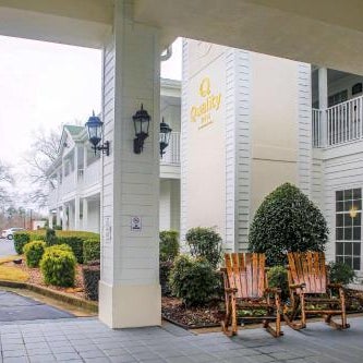 Quality Inn Fayetteville Near Historic Downtown Square Thumbnail