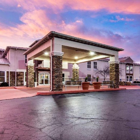 Comfort Inn & Suites Junction City - near Fort Riley Thumbnail