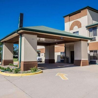 Quality Inn & Suites Altoona Thumbnail